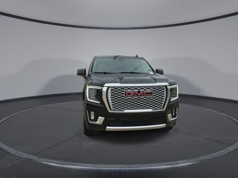 Used 2022 GMC Yukon Denali AWD/4WD image 3