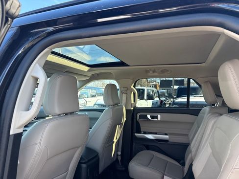 Used 2023 Ford Explorer XLT w/ Equipment Group 202A image 14