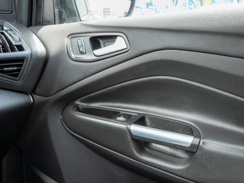 Used 2015 Ford Escape SE FWD image 34
