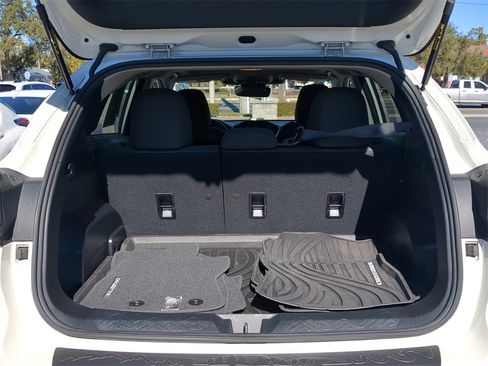 Certified 2024 Subaru Crosstrek 2.0i Premium image 9