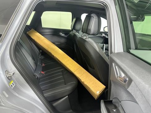 Used 2024 Audi Q4 e-tron Premium Plus w/ Premium Plus image 26