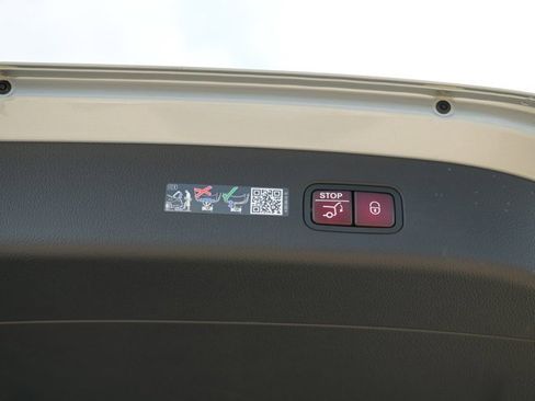 Certified 2026 Mercedes-Benz GLC 300 4MATIC image 18