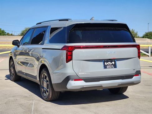 New 2026 Kia Carnival EX image 3