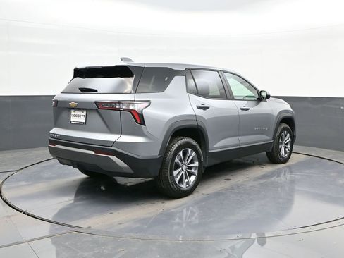 Used 2025 Chevrolet Equinox LT image 11