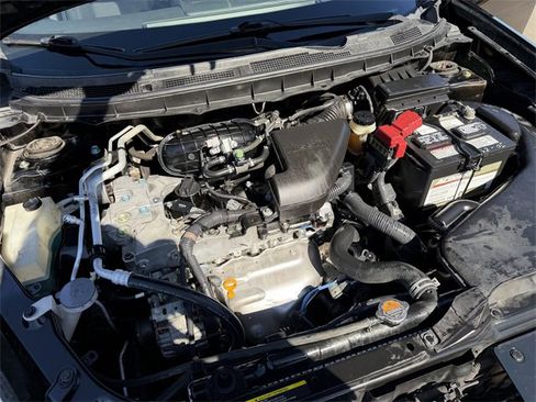 Used 2013 Nissan Rogue SV image 24