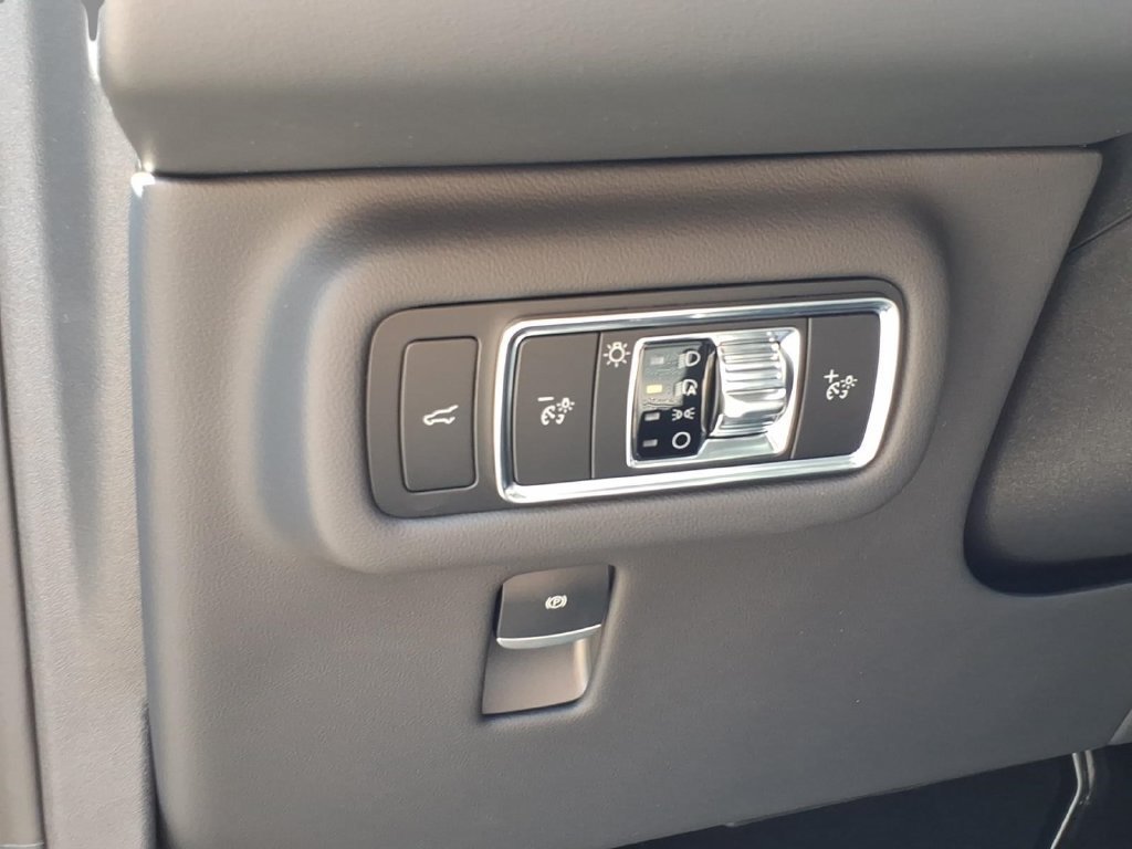 New 2026 Lincoln Nautilus Reserve w/ Jet Appearance Package AWD/4WD image 19
