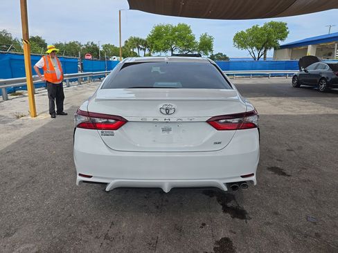 Used 2024 Toyota Camry SE w/ Convenience Package FWD image 4