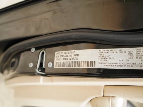 Used 2021 Jeep Grand Cherokee L Limited RWD image 39