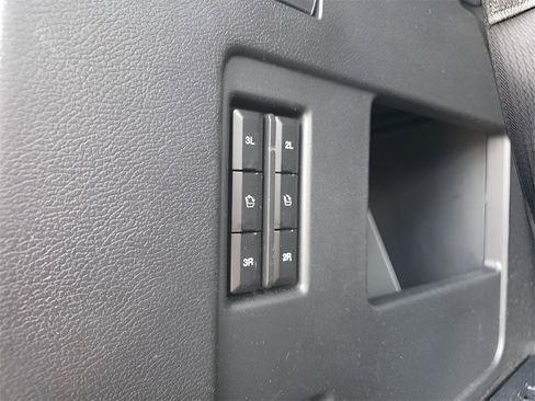 Used 2023 Ford Expedition Platinum image 9