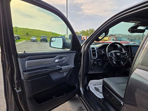 Used 2022 RAM 1500 Big Horn AWD/4WD image 14