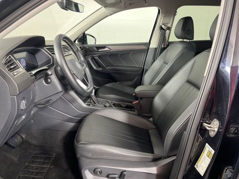 Used 2024 Volkswagen Tiguan SE image 22