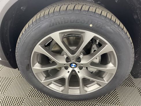 Used 2024 BMW X5 xDrive40i w/ Premium Package AWD/4WD image 10