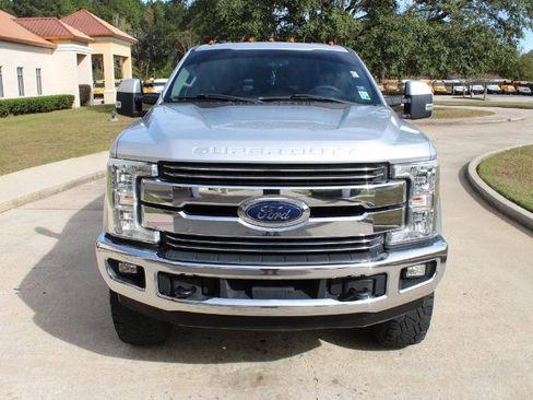 Used 2017 Ford F250 Lariat w/ Lariat Value Package image 6