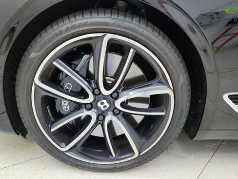 Used 2022 Bentley Continental GT AWD/4WD image 66