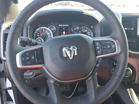 Used 2025 RAM 1500 Big Horn AWD/4WD image 8