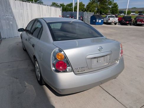 Used 2002 Nissan Altima 2.5 S FWD image 14