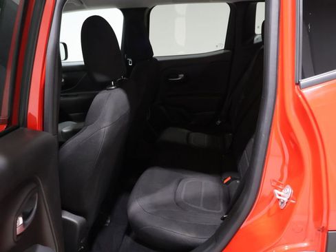 Used 2022 Jeep Renegade Latitude image 15