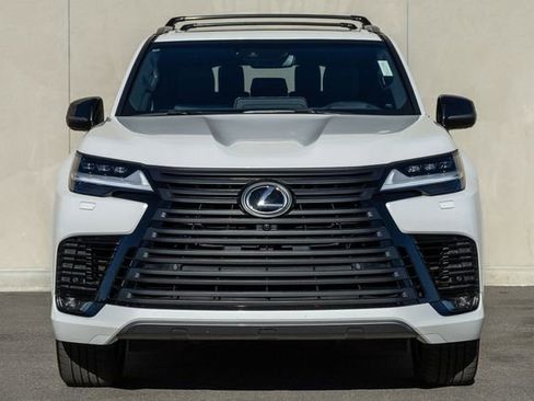 Used 2024 Lexus LX 600 4WD w/ Luxury Package image 2