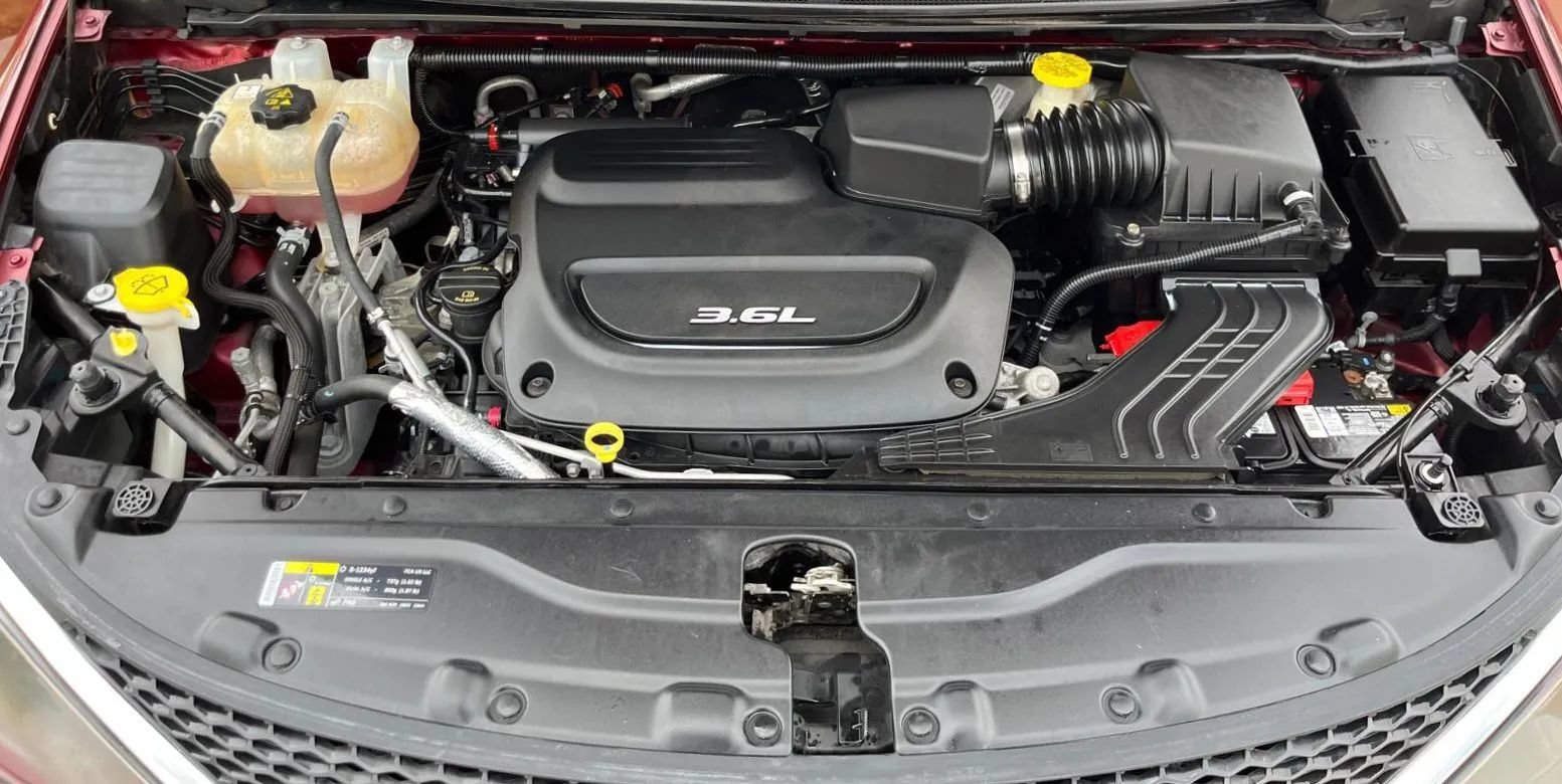 Used 2017 Chrysler Pacifica Touring FWD image 50