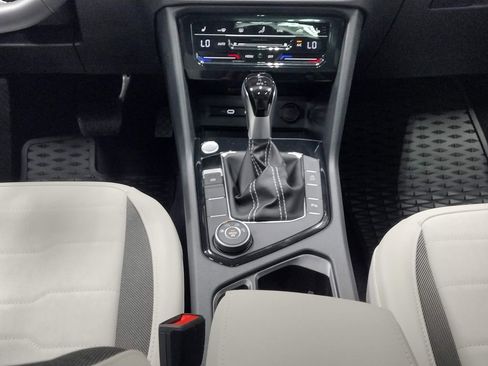 New 2025 Volkswagen Taos SE image 35