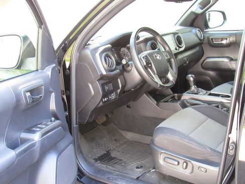 Certified 2023 Toyota Tacoma TRD Sport AWD/4WD image 13