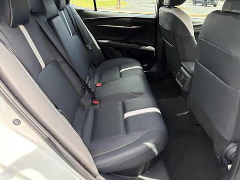 Used 2025 Toyota Camry SE image 15