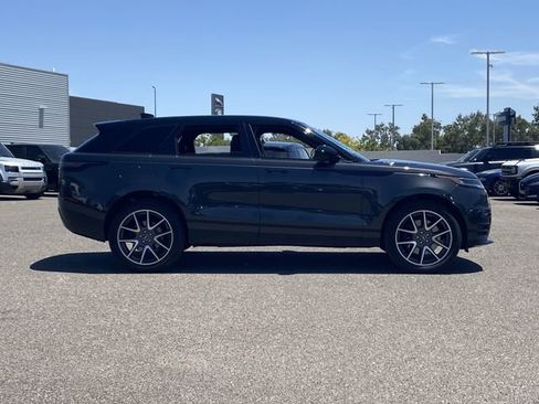 New 2026 Land Rover Range Rover Velar Dynamic SE image 17