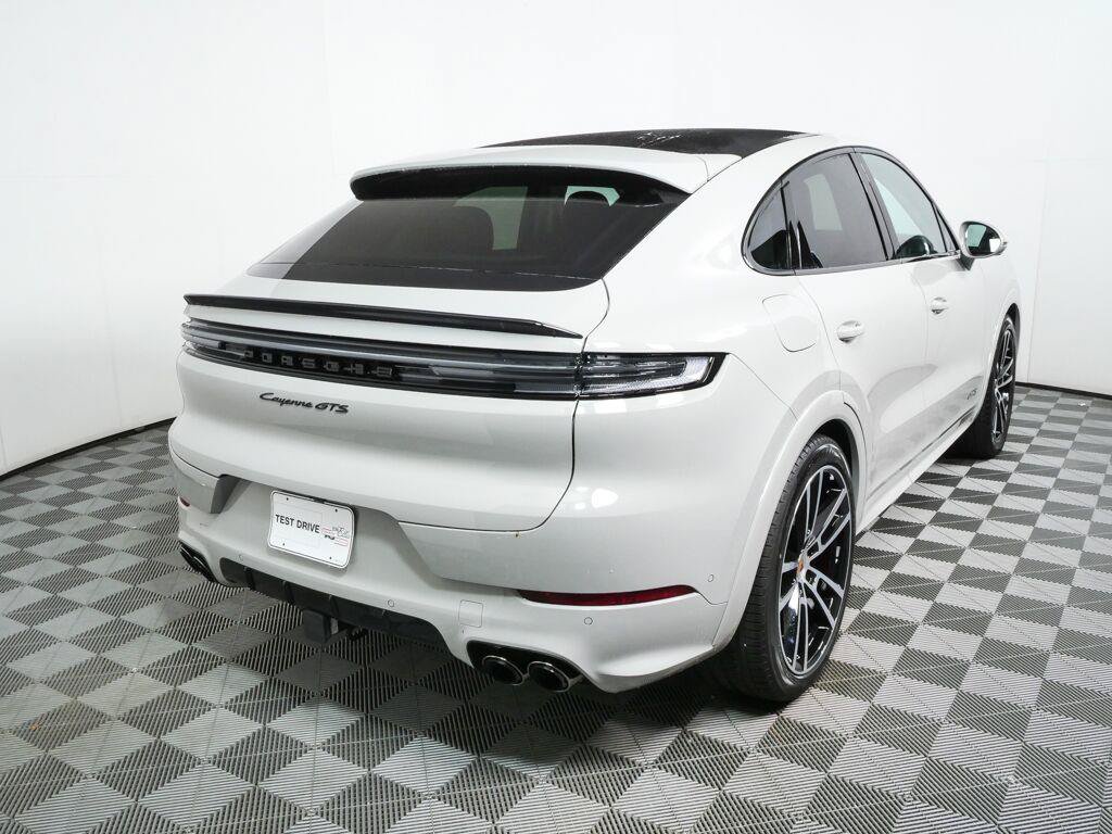 New 2026 Porsche Cayenne GTS AWD/4WD image 30