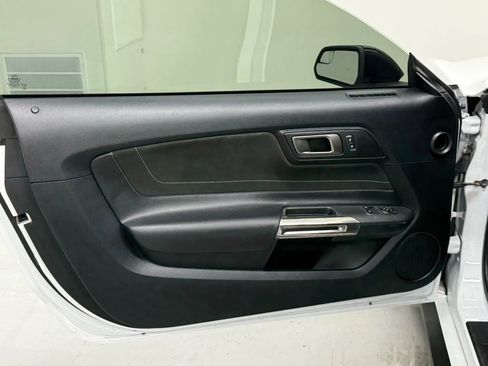 Used 2017 Ford Mustang Shelby GT350 image 14