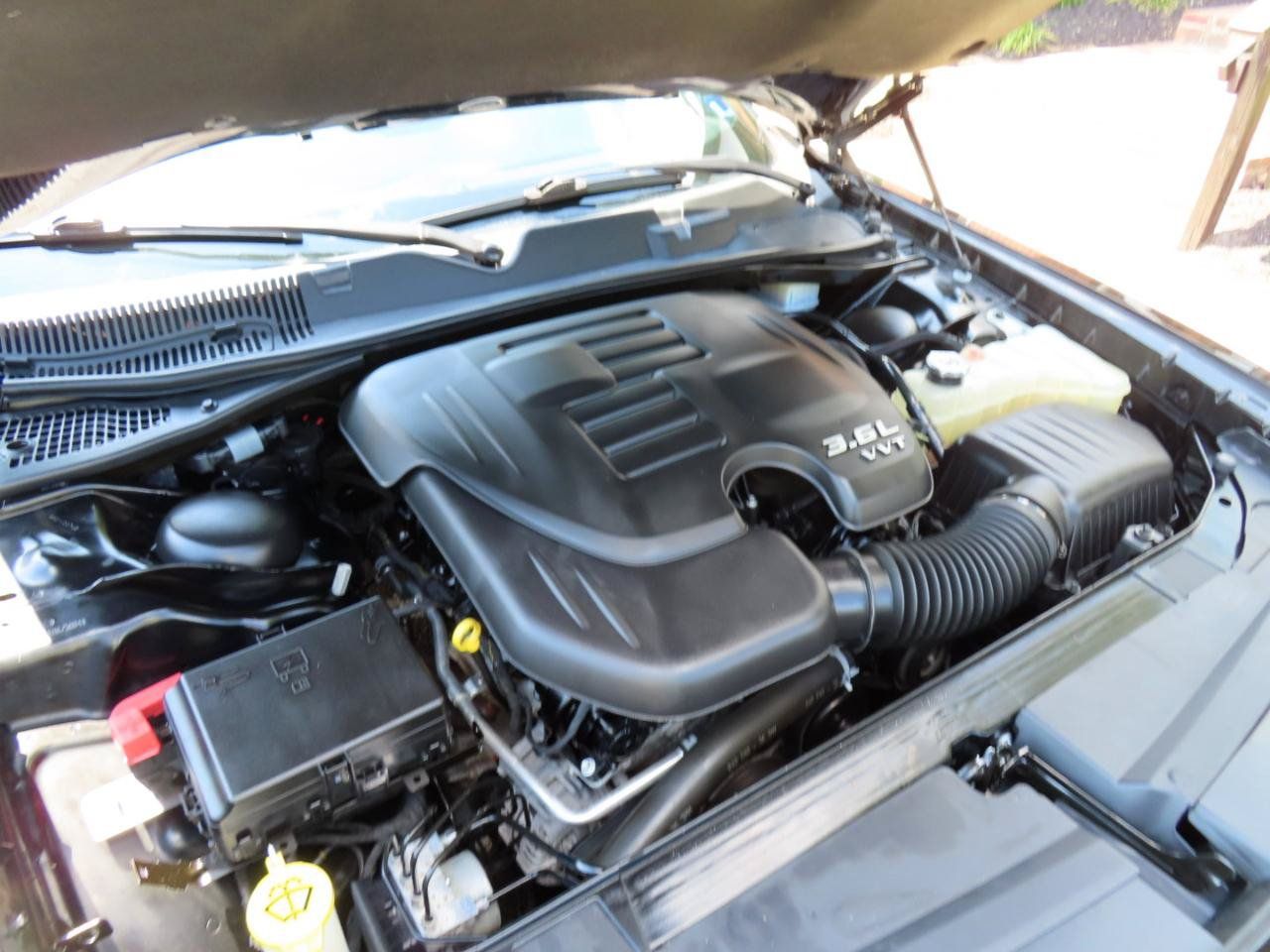 Used 2019 Dodge Challenger SXT RWD image 29