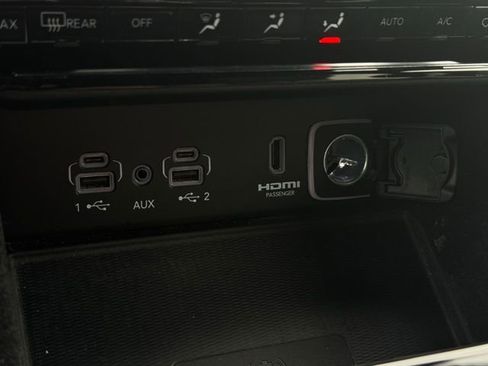 Certified 2022 Jeep Grand Cherokee Overland w/ Adv Protech Group III image 36