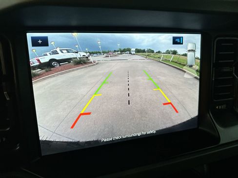 Used 2022 Ford Bronco Everglades image 14