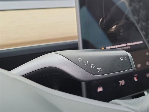 Used 2019 Tesla Model 3 Mid Range image 28