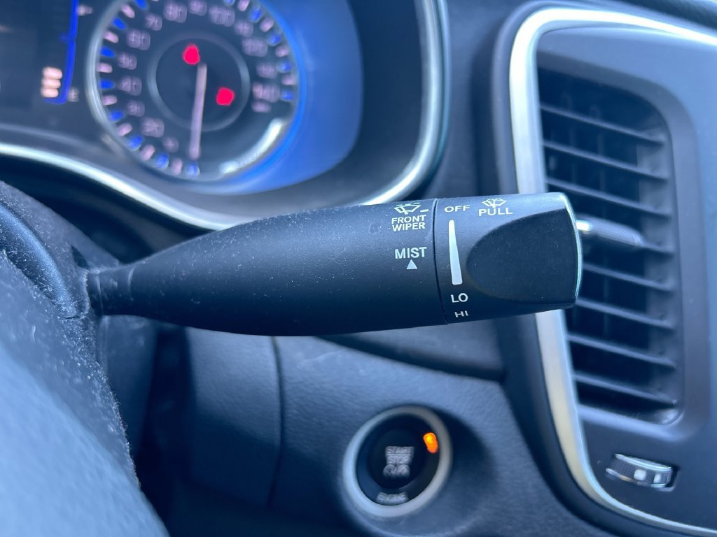 Used 2016 Chrysler 200 Limited FWD image 17