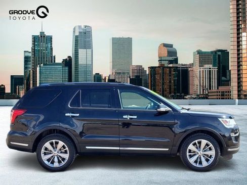 Used 2018 Ford Explorer Limited AWD/4WD image 7