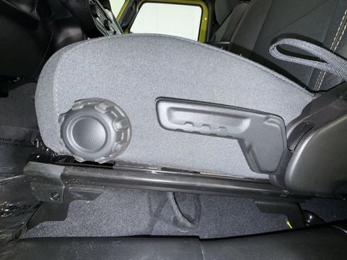 Used 2024 Jeep Wrangler Sport AWD/4WD image 14