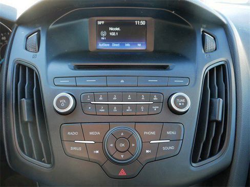 Used 2017 Ford Focus SE image 20