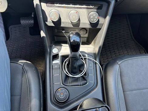 Used 2022 Volkswagen Taos SE AWD/4WD image 9