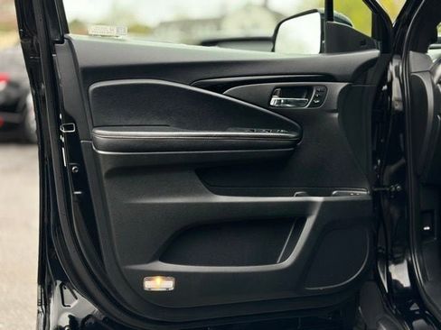 Used 2022 Honda Pilot Black Edition image 10