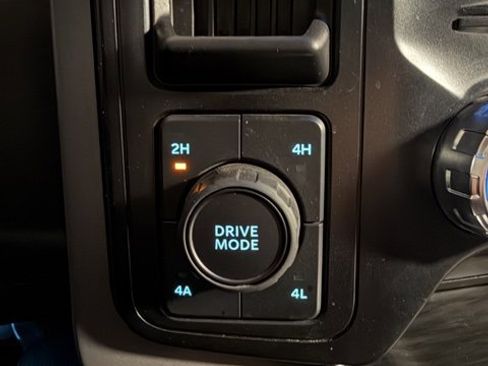 Used 2024 Ford F150 Lariat w/ Mobile Office Package image 20