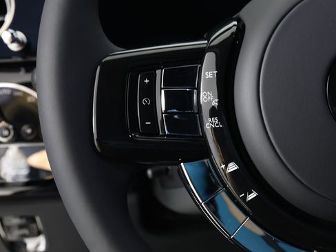 New 2026 Rolls-Royce Cullinan Black Badge image 13