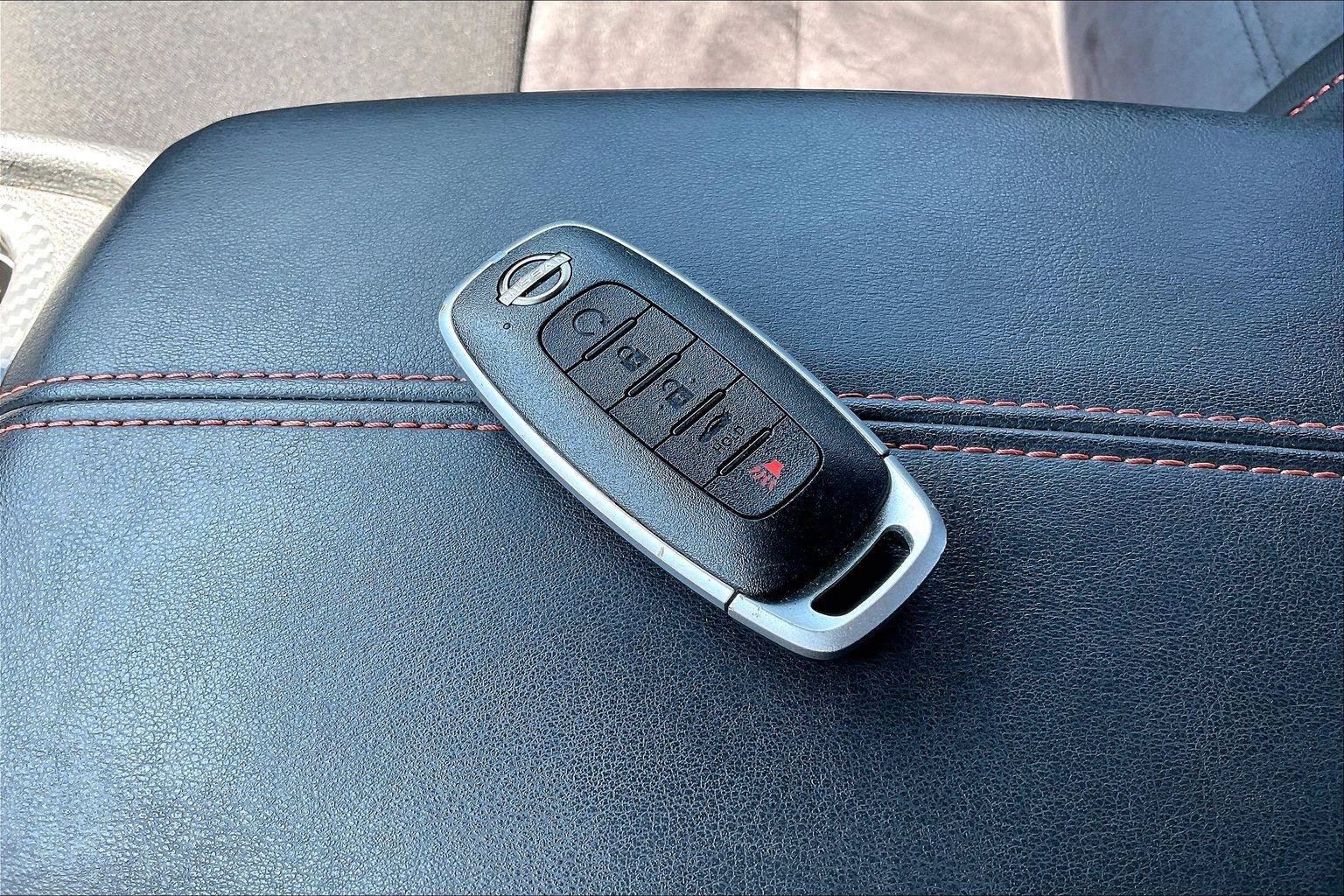 Certified 2025 Nissan Sentra SR FWD image 12