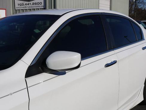 Used 2017 Honda Accord Sport Special Edition image 4