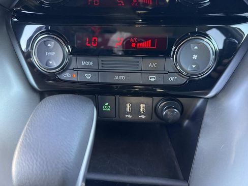 Used 2025 Mitsubishi Eclipse Cross LE image 29