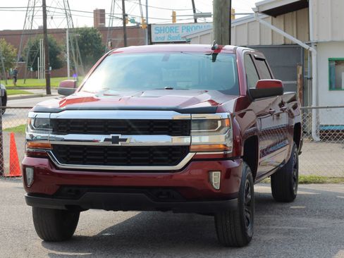 Used 2017 Chevrolet Silverado 1500 LT w/ All Star Edition AWD/4WD image 3