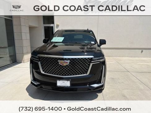 Used 2023 Cadillac Escalade Premium Luxury AWD/4WD image 5