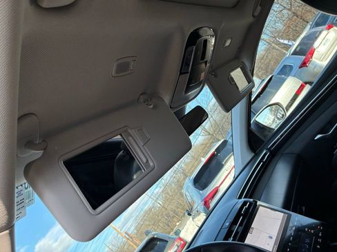 Used 2024 Hyundai Tucson Limited image 45