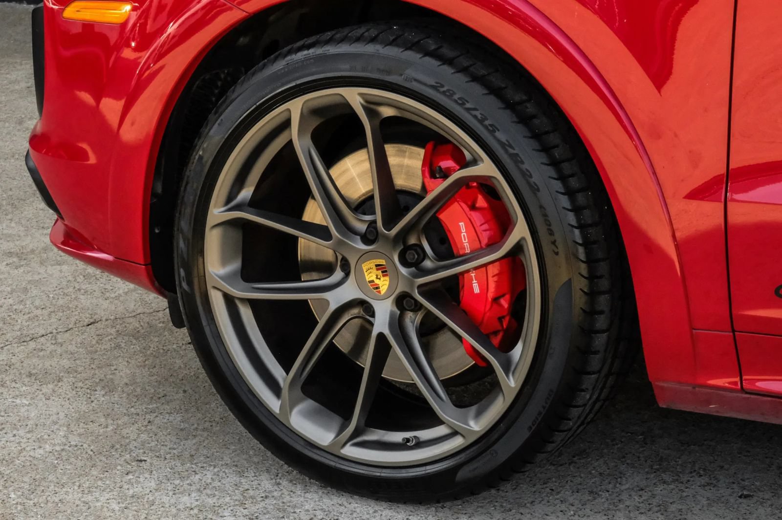 Used 2022 Porsche Cayenne GTS AWD/4WD image 59