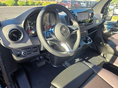New 2026 Mercedes-Benz Sprinter 2500 image 11