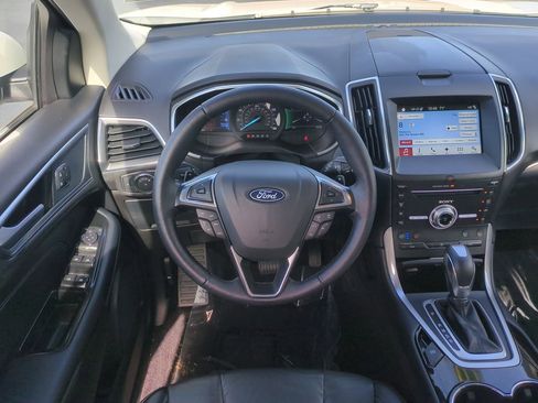 Used 2018 Ford Edge Titanium w/ Equipment Group 301A image 16
